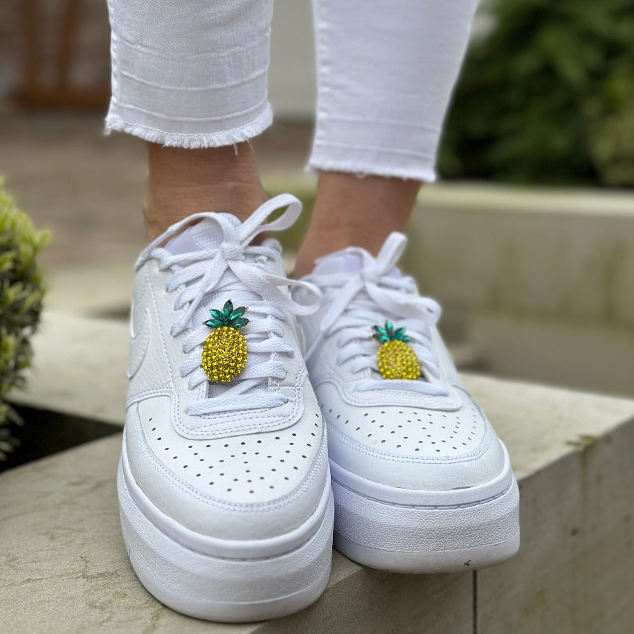 Schuhclips Ananas gelb gruen Sommerclips weiße Sneaker