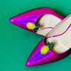 Ananas Schuhclips auf pinken Pumps